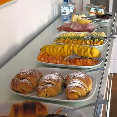 فندق مبيت وإفطار Vale Flores 4*