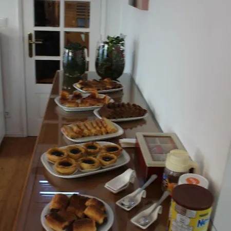 Oda ve Kahvaltı Vale Flores 4*