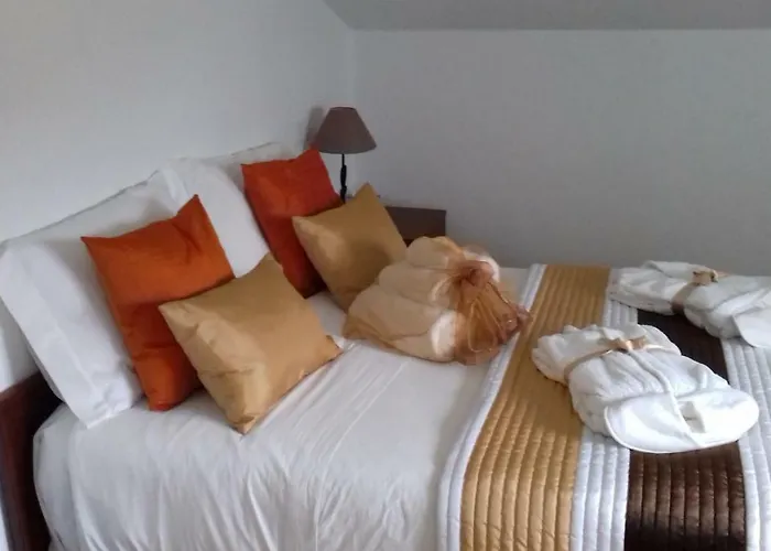 Vale Flores Bed & Breakfast 4*