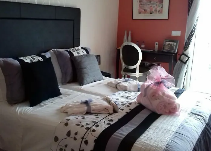 Vale Flores Bed & Breakfast 4*